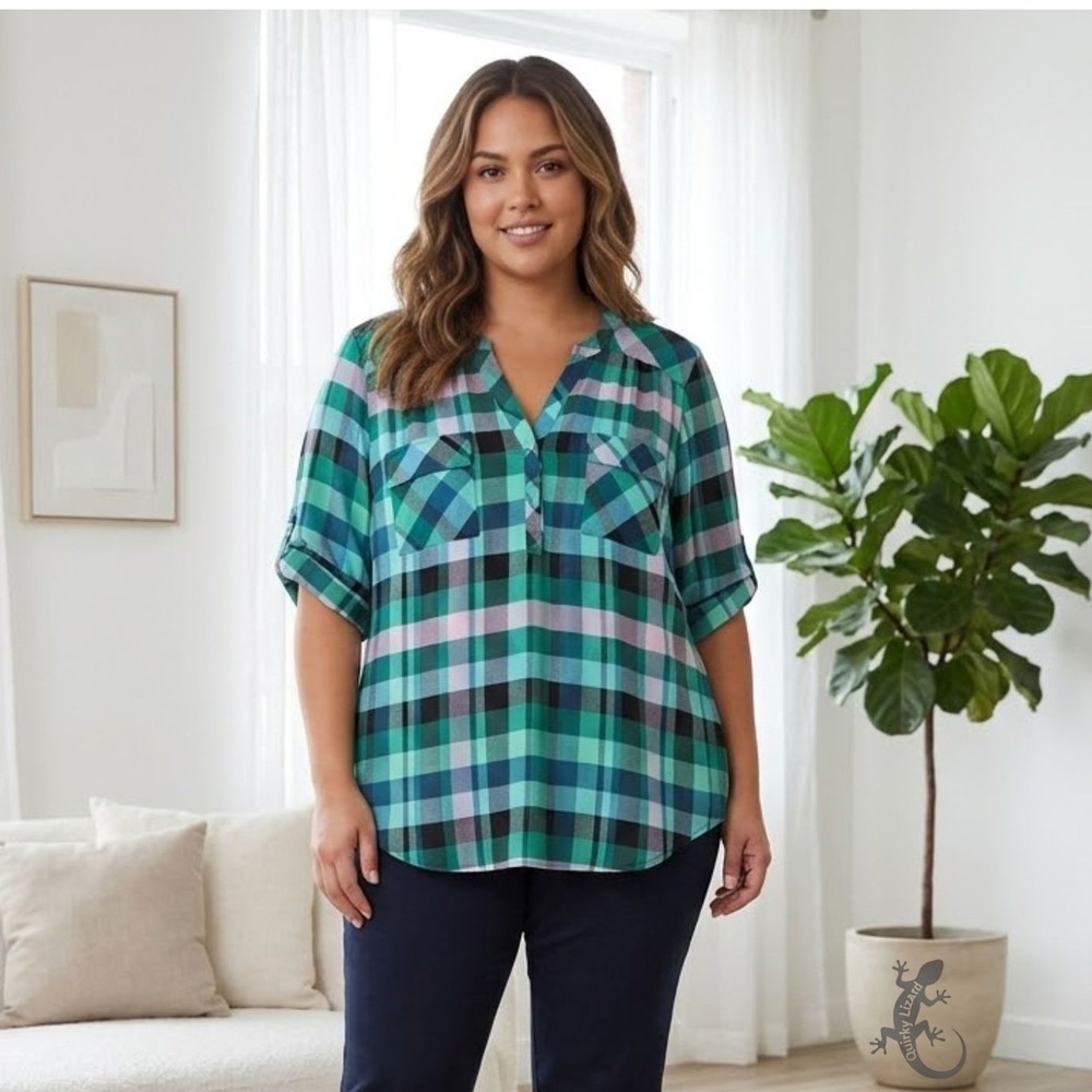 Torrid Harper Blouse Womens 3x Green Purple Plaid Roll Tab Sleeve V Neck NWOT